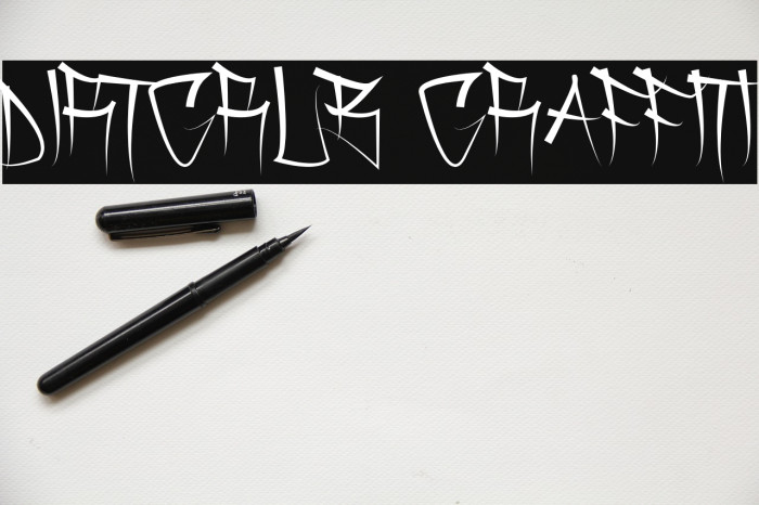 Dirtgrub Graffiti Fonte examples