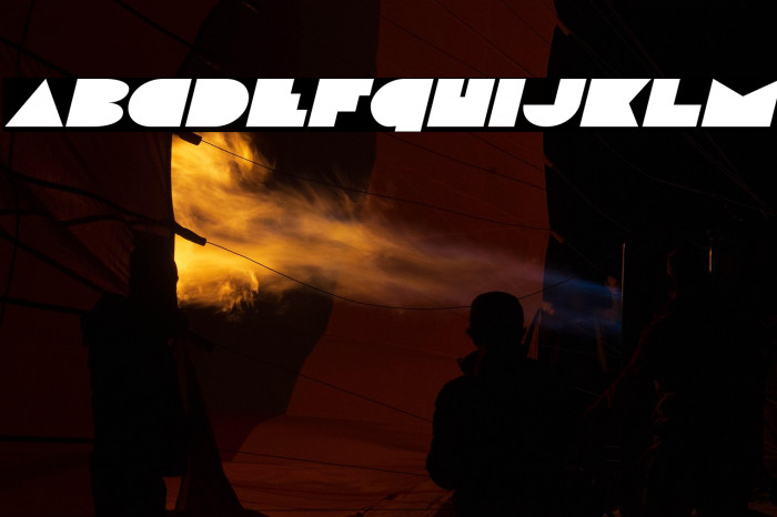 Disco Deck Expanded Italic Example 2