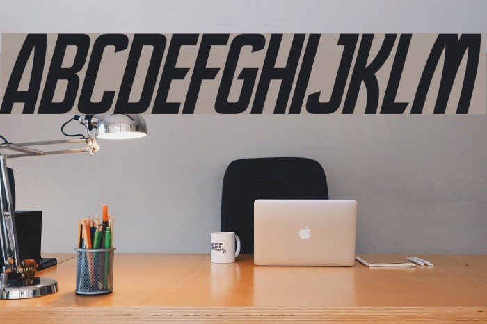 Dreamlands Italic Font examples