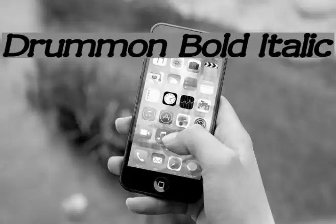 Drummon Bold Italic Schriftart examples
