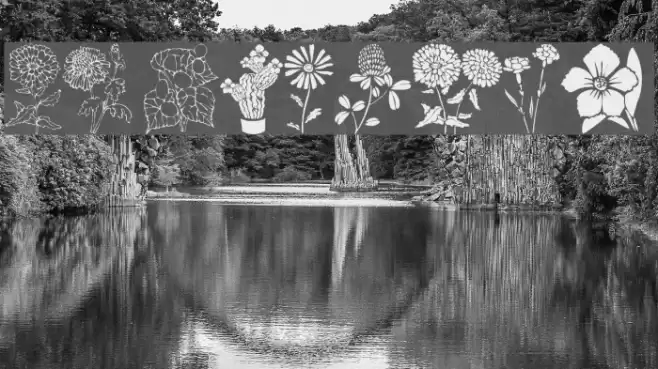 DT Flowers 1 Font examples