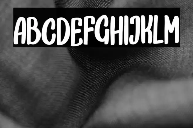 EabighFREE Font examples