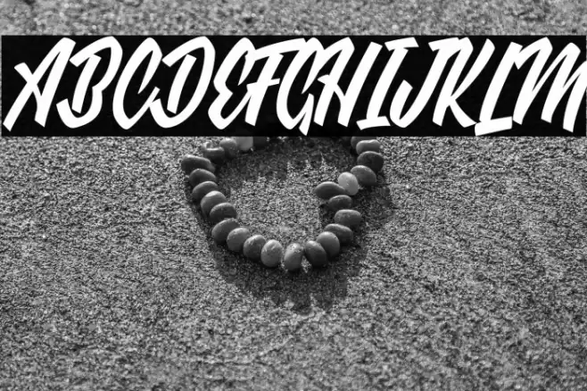 Ebony Eyes Personal Use  Font examples