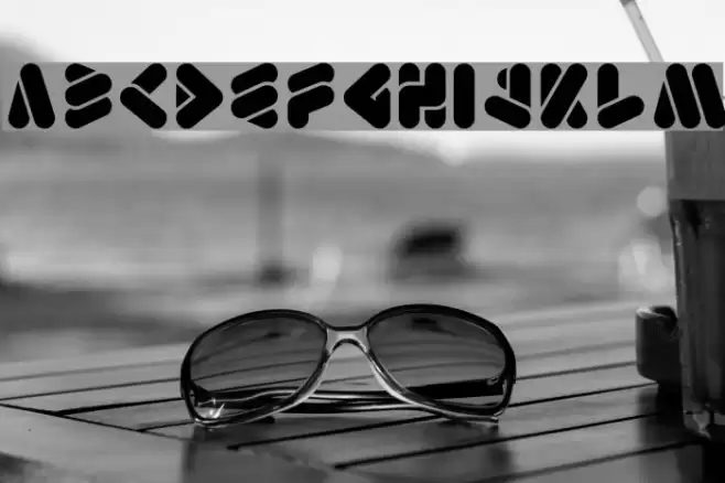 EMPEROROFJAPANLight Font examples