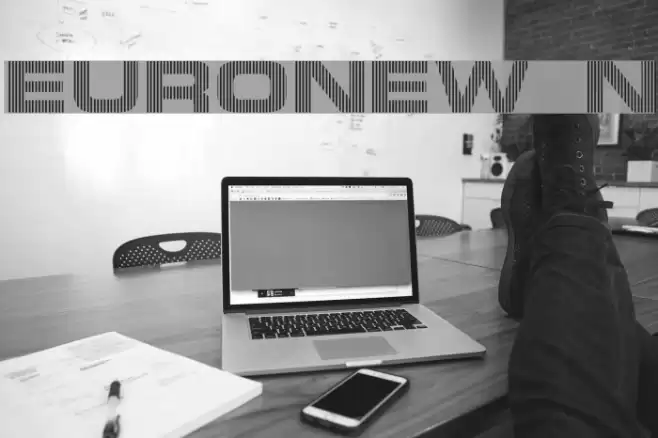 EURONEW Normal フォント examples