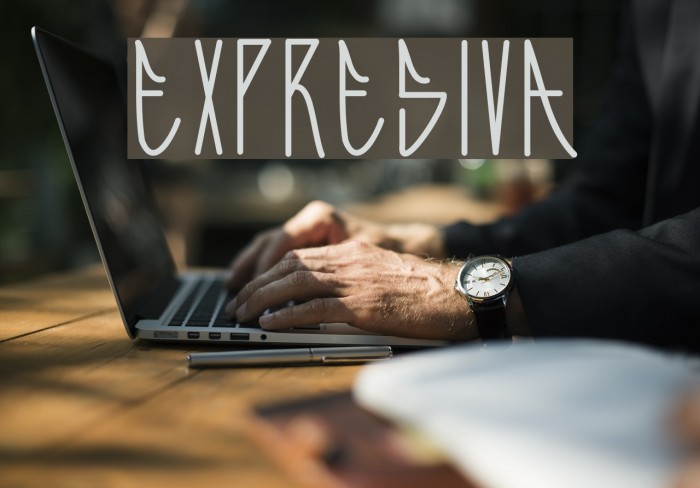 Expresiva Font examples