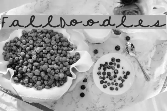 Fall_Doodles Font examples