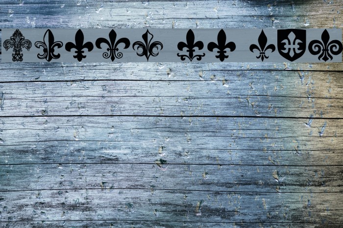 Fleur de Lis Font examples