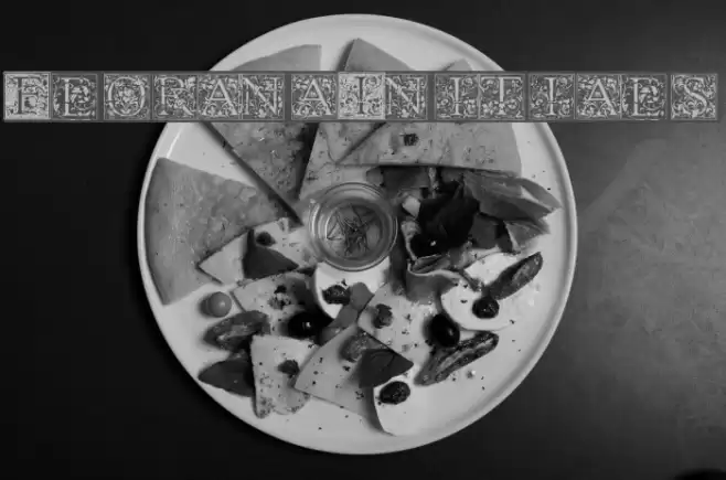 Florana_Initials 字体 examples