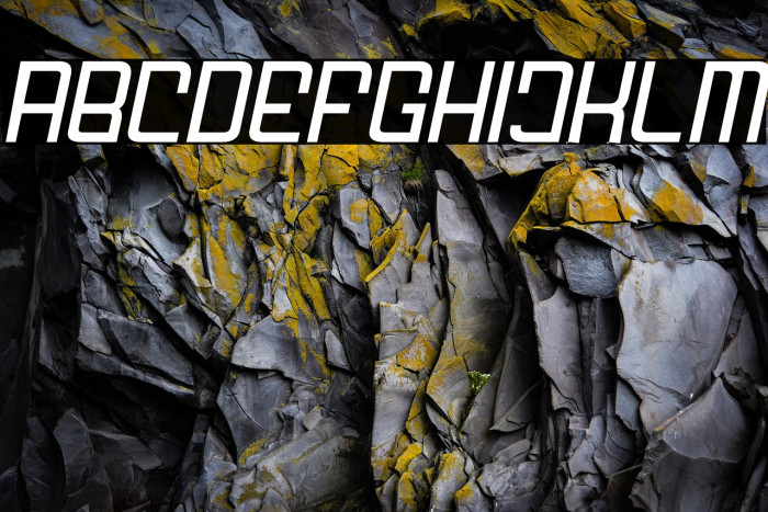 FODECUMBERS LIGHT ITALIC Italic Example 1