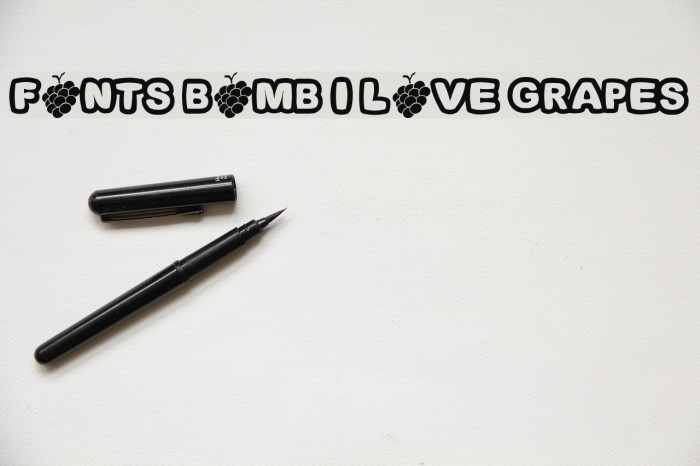 Fonts Bomb I love grapes Font examples