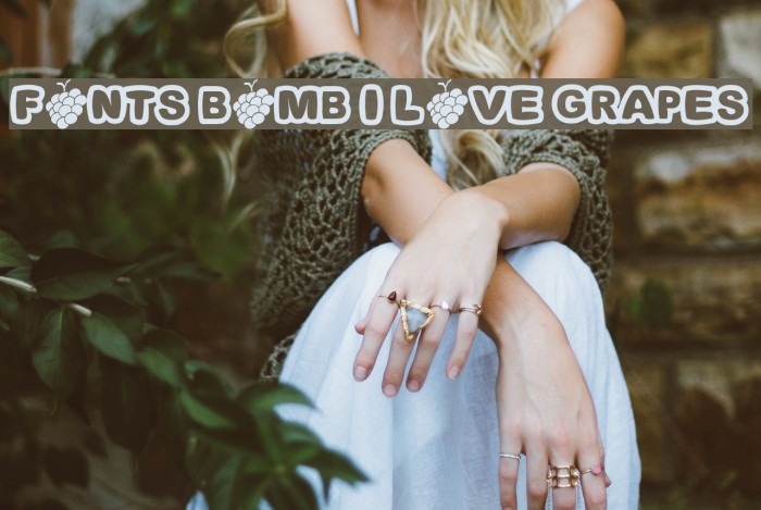 Fonts Bomb I love grapes Font examples
