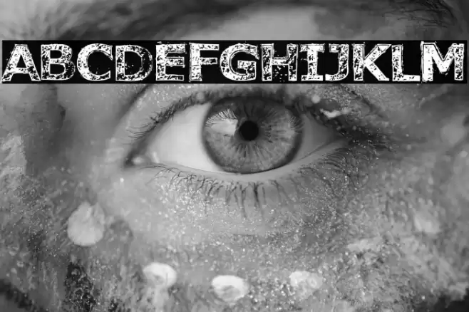 FonttoaChainsaw Font examples