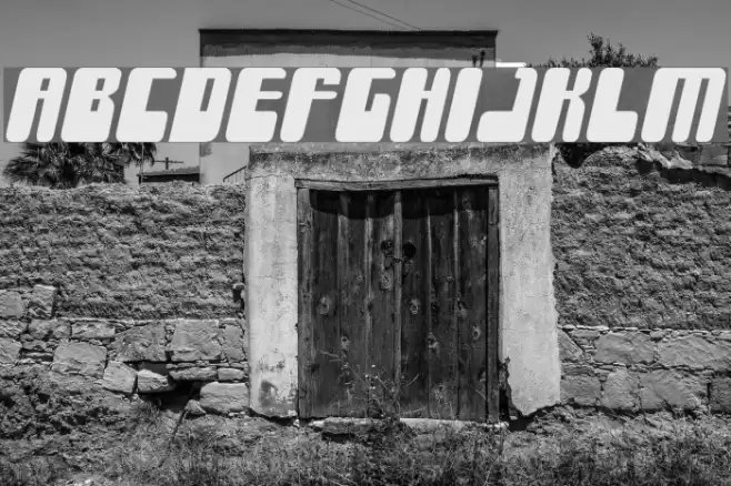 Force Majeure Font examples