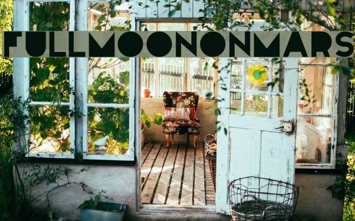 FULLMoonOnMars Font examples
