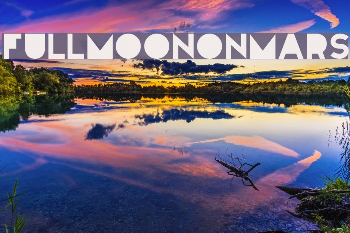 FULLMoonOnMars Font examples