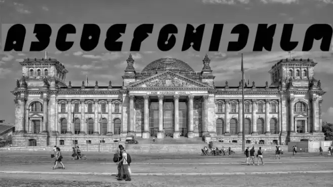 FUNNY SPORT Bold Italic Font examples