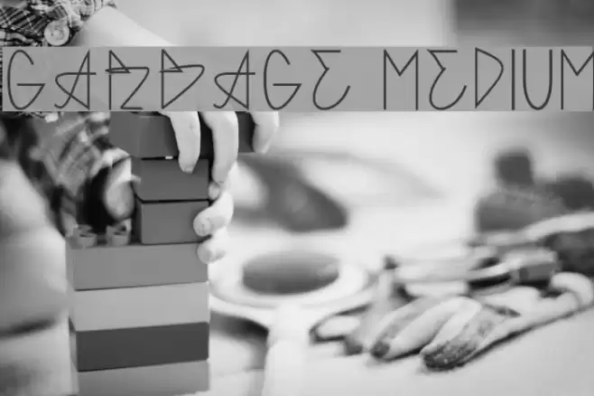 GARBAGE MEDIUM Font examples
