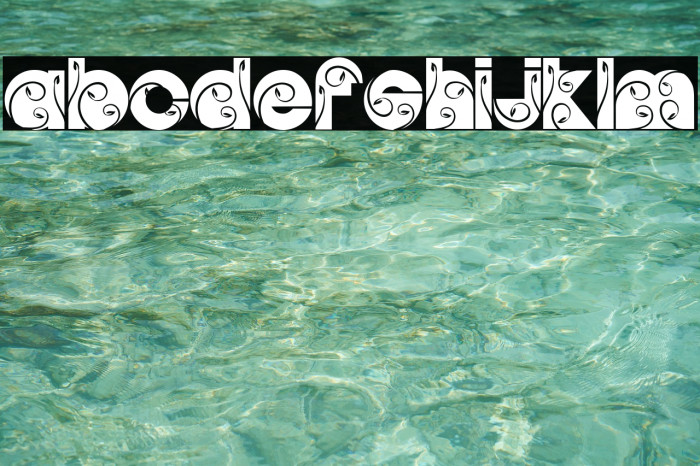 GARDEN BLACK PERSONAL USE Regular Font examples