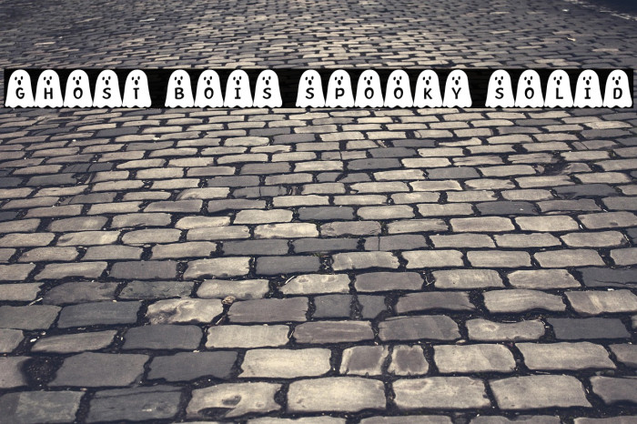 Ghost Bois Spooky Solid Шрифта examples