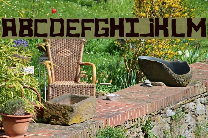 Ghoul Font examples