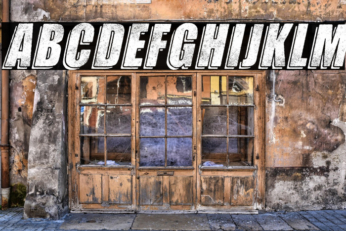 GIANTS ITALIC PERSONAL USE Bold Italic Example 1