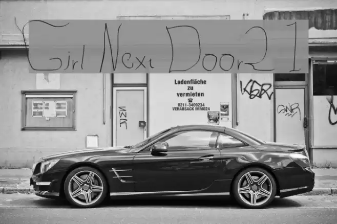 Girl Next Door2 1 Caratteri examples