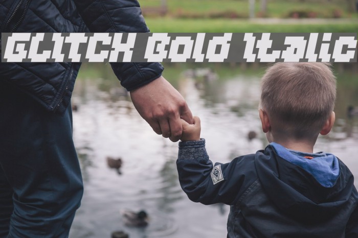 GLITCH Bold Italic Example 2