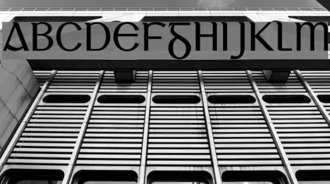 Glanchló Font examples