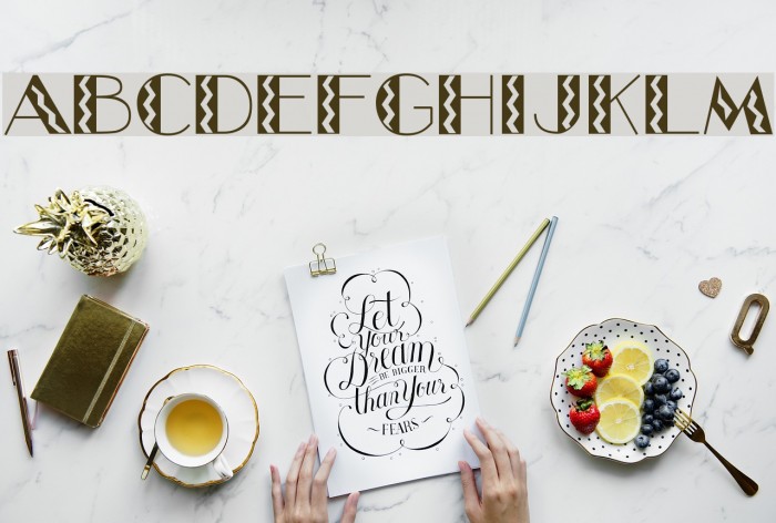 GlitzyFlash Regular Font examples