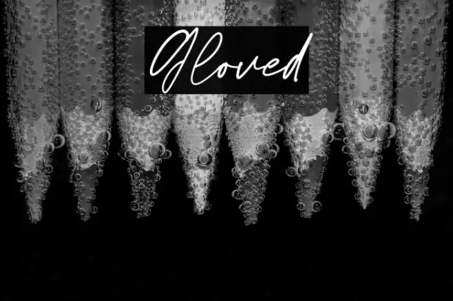 Gloved Font examples