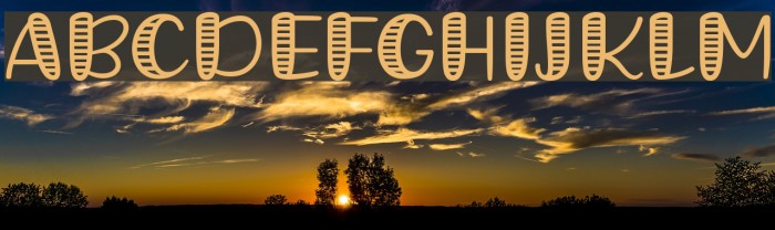 Grande October Four Font examples