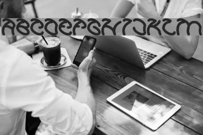 Graphic Dream Bold Font examples