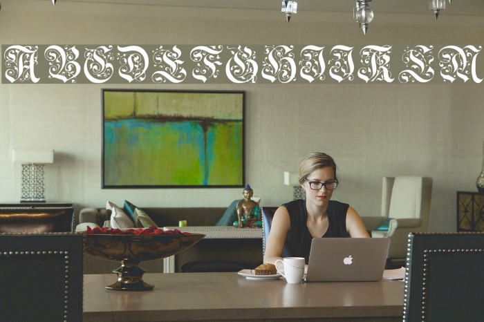 GriffDinShi Font examples