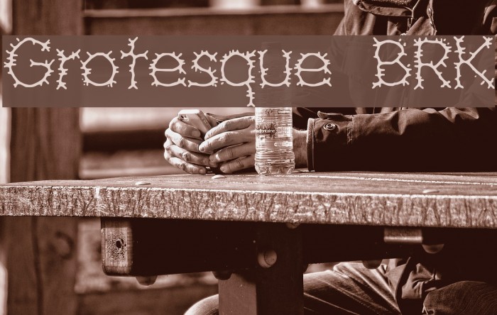 Grotesque BRK Font examples