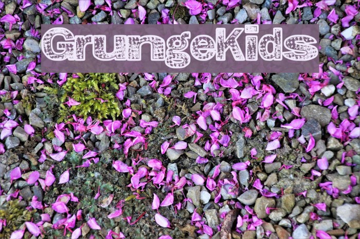 GrungeKids Font examples