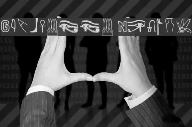 Gyptienne Normal Schriftart examples