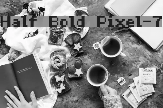 Half Bold Pixel-7 Шрифта examples