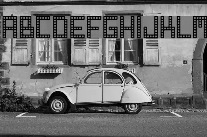 Happy Square Font examples