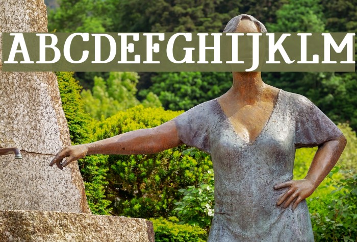 HappyPhantom Demi Font examples