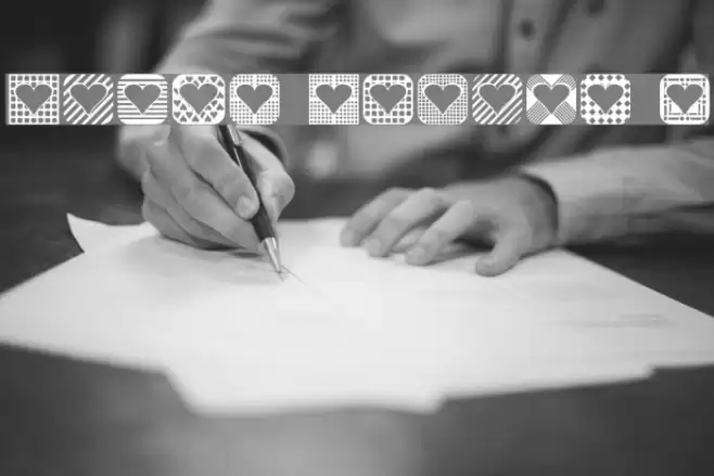 Heart Things 2 Шрифта examples
