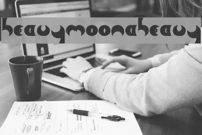 HeavyMoonA-Heavy Font examples