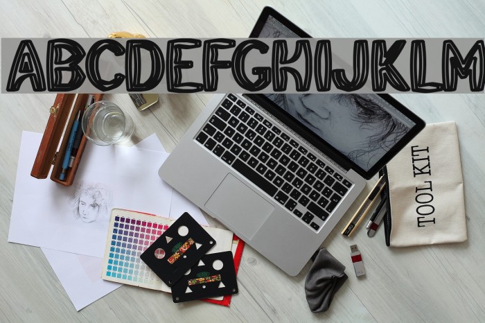 HeavyWood Font examples