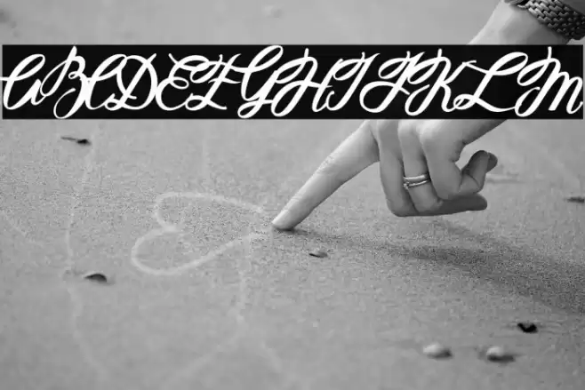 Hellena Italic Font examples