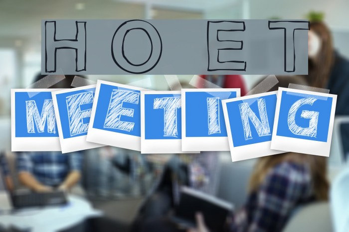Helvetidoodle Outlines by Ed T Font examples