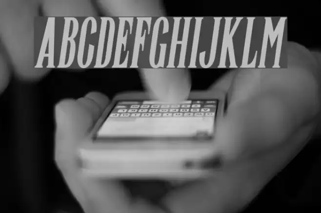 Highwind-Italic Font examples