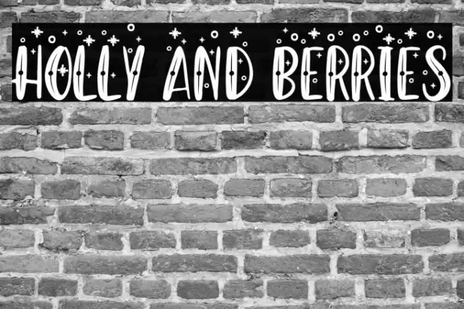 Holly And Berries Font examples