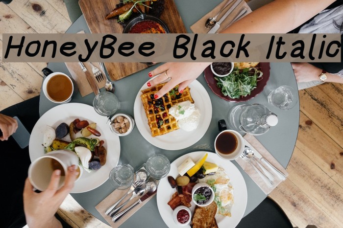 HoneyBee Black Italic Font examples