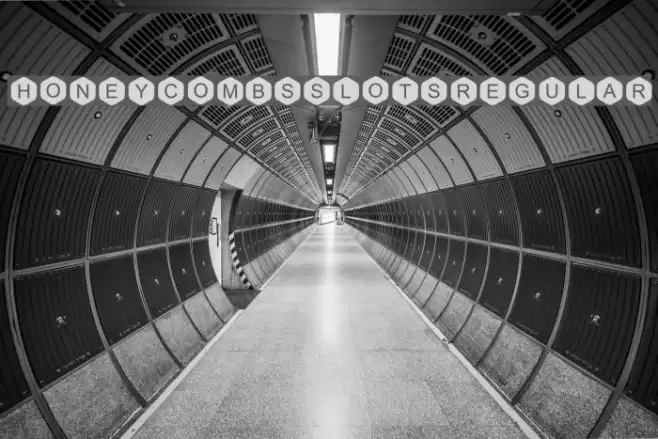 Honeycombs Slots Regular Schriftart examples
