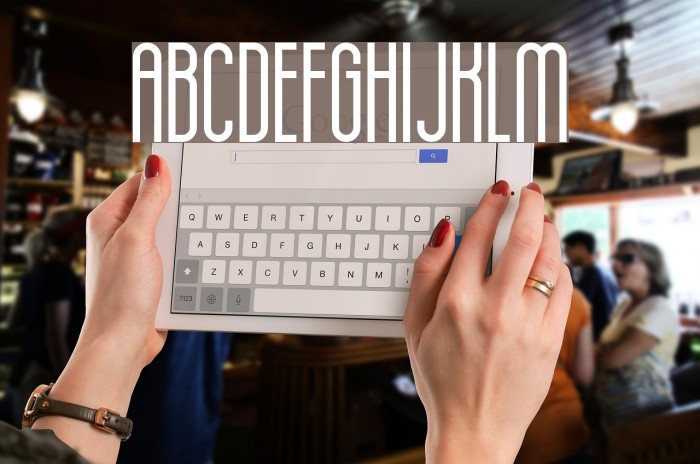 Hot Thin Roof Font examples